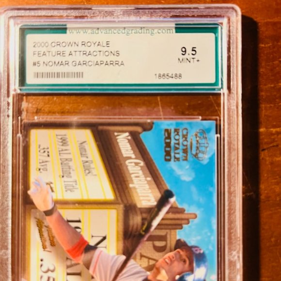 2000 Crown Royale Graded Baseball Card Nomar Garciaparra  Mint 9.5 - Picture 2 of 3